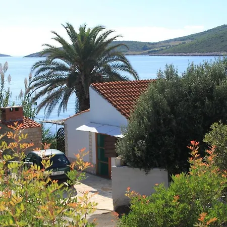 Seaside House Milna, - 8900