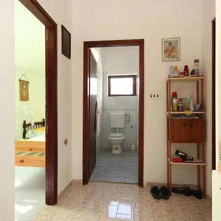 Seaside House Milna, - 8900 *