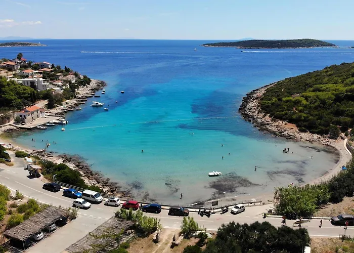 Seaside House Milna, - 8900 * 维斯